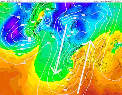 Foto gemaakt door Wetterzentrale.de - IJskoude lucht zakt zuidwaarts af aan de linkerzijde van de kaart en de zwoele mediterrane luchtsoort wordt opgestuwd naar het noorden Foto gemaakt door Wetterzentrale.de - IJskoude lucht zakt zuidwaarts af aan de linkerzijde van de kaart en de zwoele mediterrane luchtsoort wordt opgestuwd naar het noorden