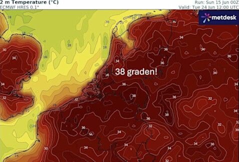 Foto gemaakt door WXCharts.com - Potentieel extreem hoge maxima geschetst in de diverse uitvoer na de langste dag Foto gemaakt door WXCharts.com - Potentieel extreem hoge maxima geschetst in de diverse uitvoer na de langste dag