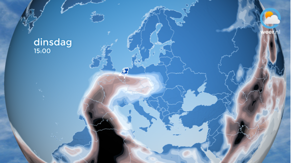 Foto gemaakt door Weer.nl - De verwachting voor het saharazand aanstaande dinsdag. Dinsdag zal de wolk met het stof ons bereiken. 