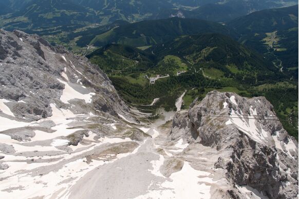 Foto gemaakt door Geert Molema - Dachstein - De Dachstein gletsjer is in de loop van de tijd stukken korter geworden. 