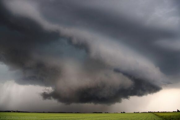 Foto gemaakt door Wouter van Bernebeek - Een van de supercells waarbij grote hagel werd gemeld. 