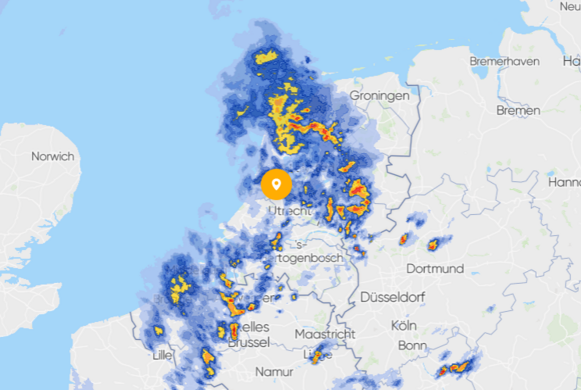 Foto gemaakt door Weer.nl - Hilversum - De buien trekken nu ook het noorden en het oosten van het land binnen.