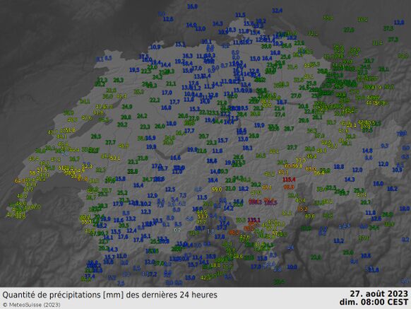 Foto gemaakt door MétéoSuisse (@meteosuisse)  - De neerslagsommen de afgelopen 24 uur in Zwitserland, geldig tot 8 uur vanmorgen. Toen al op meerdere plekken 80-150 mm, met zelfs 185 mm in San Bernardino.