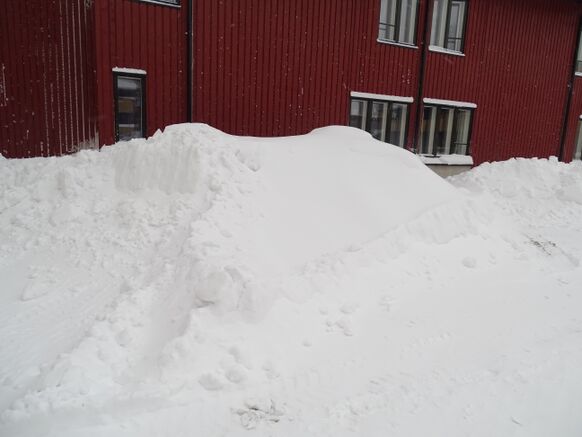 Foto gemaakt door Daan van den Broek - Helsinki - Grote bergen sneeuw hebben zich gevormd. In Nederland maakten we dit regionaal voor het laatst mee in 2005 en 2010. 