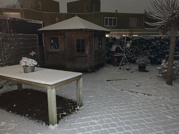 Foto gemaakt door Kees van Zanten - Almere - Een sneeuwdekje van 2 centimeter in Almere.