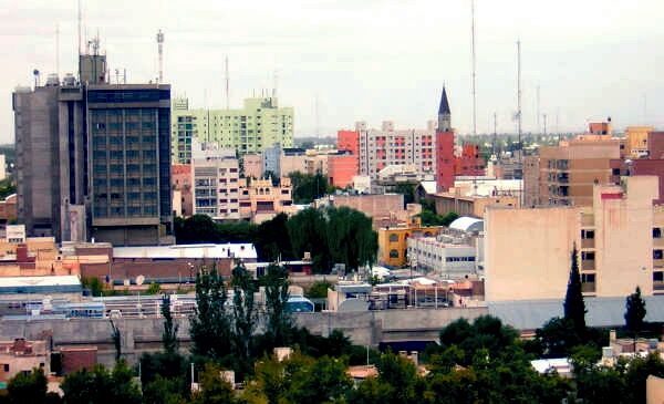 Foto gemaakt door Wikipedia - San Juan - Een beeld van de stad San Juan in het noordwesten van Argentinië. 