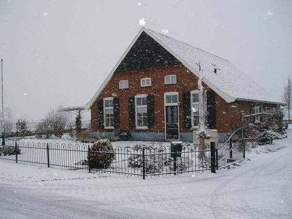 Foto gemaakt door Ans Prinsen - Meddo - Op Tweede Paasdag 2008 viel er regionaal een pak sneeuw! Zal het ook dit jaar wit worden?