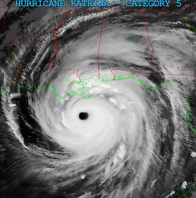 Foto gemaakt door NWS - Satellietbeeld van orkaan Katrina vlak voordat het aan land kwam. Het oog is zeer duidelijk zichtbaar.