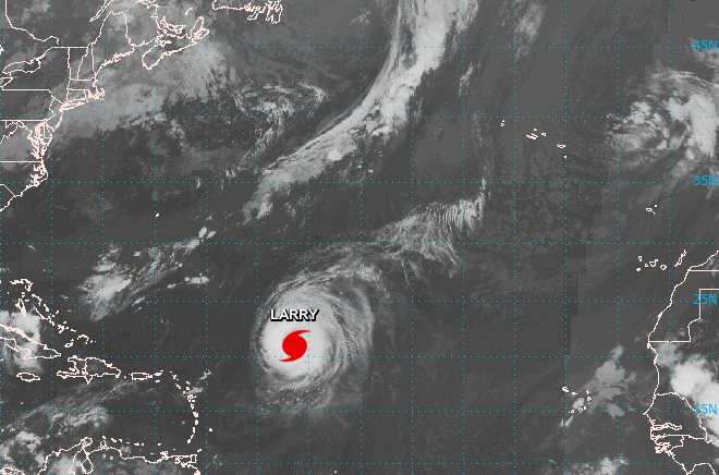 Foto gemaakt door NOAA - Orkaan Larry ligt nu nog als een categorie 3 orkaan op de oceaan en trekt in de richting van Bermuda. 