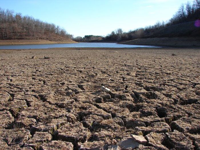 Foto gemaakt door NOAA - Californië - De droogte in het westen van de VS is zo erg dat in delen van Californië, voor het eerst in de geschiedenis, waterrestricties voor inwoners worden afgekondigd. 