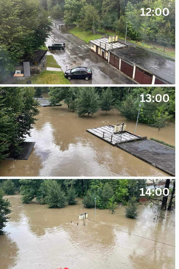 Foto gemaakt door Wetter-Unwetter Deutschland - Niederschlesien - Drie beelden tonen de waterstijging in een dorpje in Polen op zondag tussen 12 en 14 uur