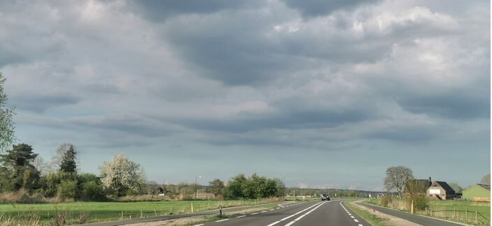 Foto gemaakt door Joyce Derksen - Duiven - De timing van het weer is dit jaar goed. Net nu het lange paasweekeinde op het programma staat, komt de atmosfeer tot rust en breekt de zon steeds beter door. 