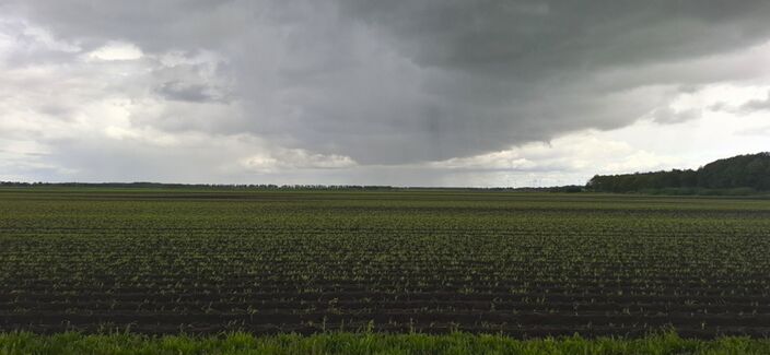 Foto gemaakt door Altjo Wubbema - Groningen - Onweersbui boven Nederland Foto gemaakt door Altjo Wubbema - Groningen - Onweersbui boven Nederland
