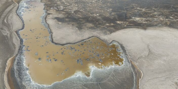 Foto gemaakt door AP Photo/Andrew Medichini - Lago Perusa - Lago Perusa is één van de opdrogende waterreservoirs van Sicilië