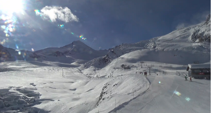 Foto gemaakt door Webcam - Saas-Fee - Prachtig wintersportweer vanochtend in Saas-Fee.