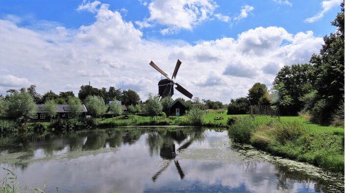 Foto gemaakt door Jan Horde - Heukelum - Na een koele, zeer wisselvallige en sombere periode begin augustus lijkt de meteorologische zomer te eindigen met warm en zonnig weer.