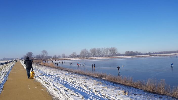 Foto gemaakt door Youri Witmer - Nijkerk - Er werd vandaag volop geschaatst in Nederland.