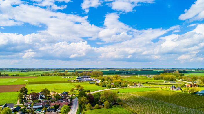 Foto gemaakt door Ab Donker - Buurmalsen - Wolken en zon. Het is een beeld dat we de komende dagen vaak zien. 