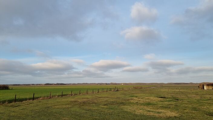 Foto gemaakt door Frans Alderse Baas - Texel - Na een lenteachtige volgende week, gaan de weerkaarten op de schop. Een SSW is de boosdoener en kan de drukverdeling op de lange termijn flink op zijn kop zetten. 