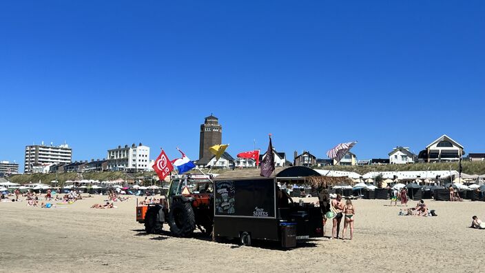 Foto gemaakt door John Dalhuijsen - Zandvoort - Blijft het ook volgende week nog een poos strandweer?