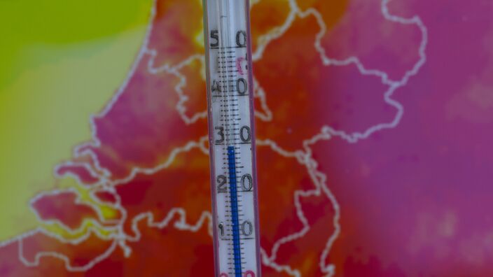 Foto gemaakt door Ab Donker - Het is tropisch warm in Nederland. Op deze dag zijn niet eerder zulke hoge temperaturen gemeten.