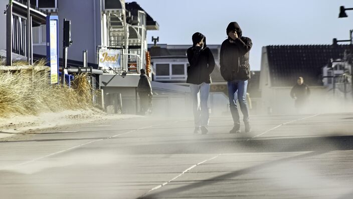 Foto gemaakt door Sjef Kenniphaas - Egmond aan Zee - Voorlopig onstuimig in het noorden van het land