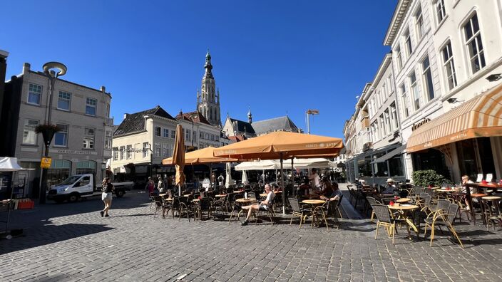 Foto gemaakt door Henk Voermans - Breda - Het is vandaag officieel de warmste 7 september ooit gemeten. Het oude record van 26,9 graden werd in De Bilt, net als gisteren overigens, verbroken.