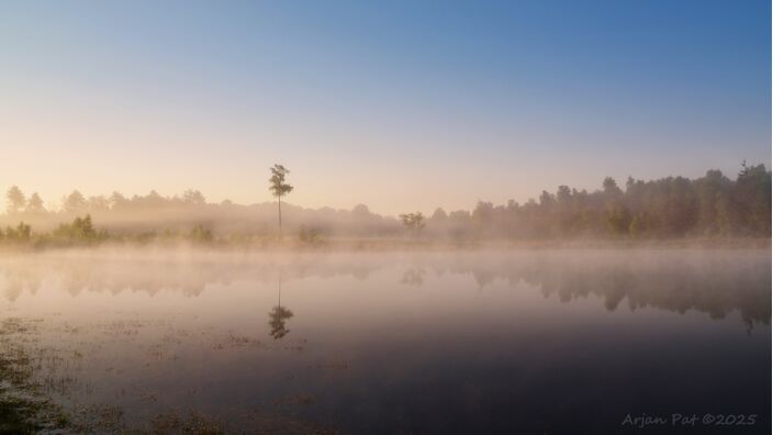 Foto gemaakt door Arjan Pat - Hooghalen - In de koude lucht ontstaat lokaal mist