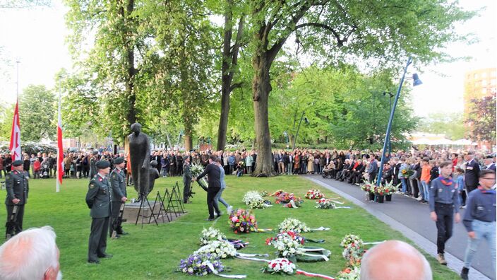 Foto gemaakt door Henk Voermans - Breda.  - De Dodenherdenking van vorig jaar in Breda. 