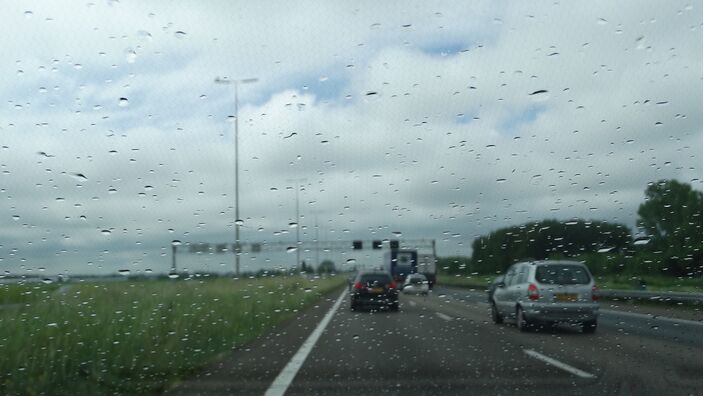 Foto gemaakt door Joost Mooij - Alphen aan den Rijn - Het licht wisselvallig zomerweer van dit moment houdt de komende tijd aan, maar daarbij is het vaak wel heel aangenaam buiten de deur. 