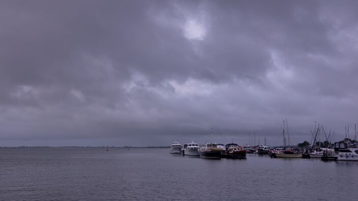 Foto gemaakt door Ton Wesselius - Oude Wetering - Een weerverbetering, halverwege volgende week, komt langzaam duidelijker in de weerkaarten. Maar voor die tijd moeten we nog wel een paar dagen doorbijten.