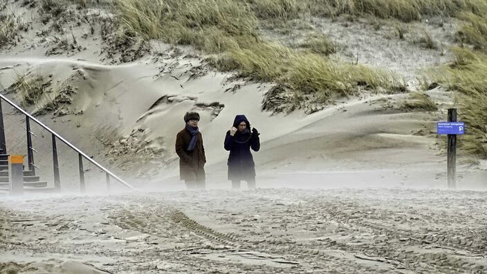Foto gemaakt door Sjef Kenniphaas - Egmond aan Zee - Twee tijdvakken met potentieel zwaar weer staan de komende dagen voor de deur. We nemen ze in detail even met je door. 