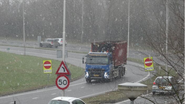 Foto gemaakt door Joost Mooij - Alphen ad Rijn - Veel regen vandaag en mogelijk ook eventjes wat natte sneeuw (archieffoto)