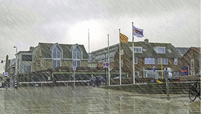 Foto gemaakt door Sjef Kenniphaas - Egmond aan Zee - Door klimaatverandering veranderen neerslagpatronen.