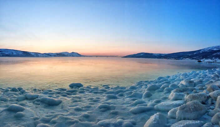 Foto gemaakt door JukoFF - Zee van Ochotsk - Een baai in de zee van Ochotsk, tussen het oosten van Rusland en Japan. 