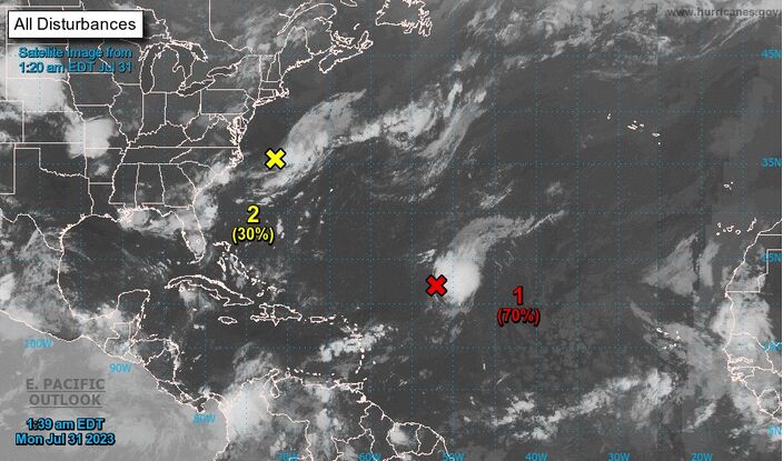 Foto gemaakt door NOAA-NHC - Atlantische Oceaan - De Tropical Weather Outlook van het NHC laat 2 zogeheten disturbances zien.