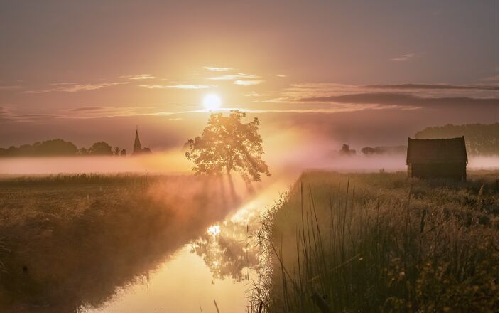 Foto gemaakt door Marinus de Keijzer - Rhenoy - We beginnen koud aan de week en de klim uit het dal verkoopt maar heel geleidelijk. De eerste dagen kan bovendien ook nog een (stevige) bui vallen. 