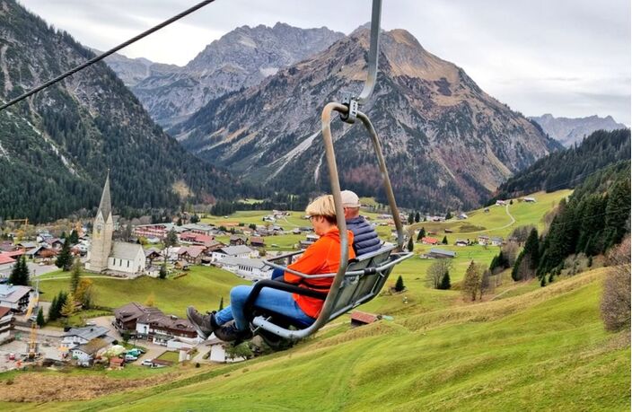 Foto gemaakt door Hans ter Braak - Mittelberg - Oostenrijk - Ook in de Alpen zijn de middagtemperaturen vrij hoog voor eind oktober.