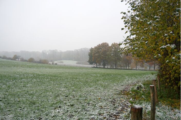 Foto gemaakt door Joost Mooij - Meerssen - Op de grens van koude lucht in het noorden en zachtere, verder naar het zuiden en dan vooral in Frankrijk, kan het de komende dagen regionaal sneeuwen. Vooral in België en in Zuid-Nederland zijn de kansen op sneeuw groot. In het noorden vallen sneeuwbuien.