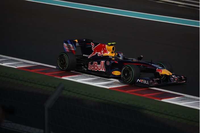 Foto gemaakt door Yuri Lapitskiy - Abu Dhabi - Sebastian Vettel in 2009 op het circuit in Abu Dhabi.