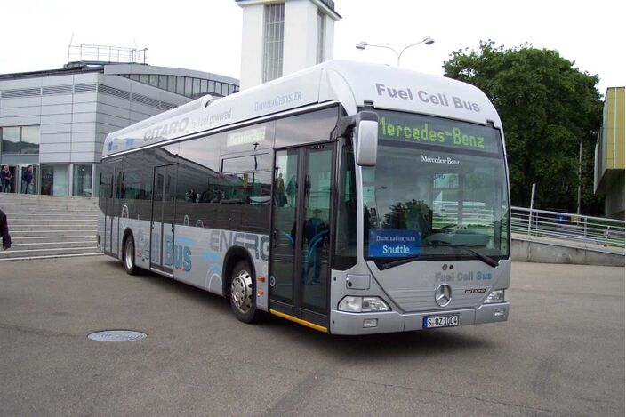 Foto gemaakt door Wikipedia - Brno - Een op waterstof rijdende bus in het Tsjechische Brno.