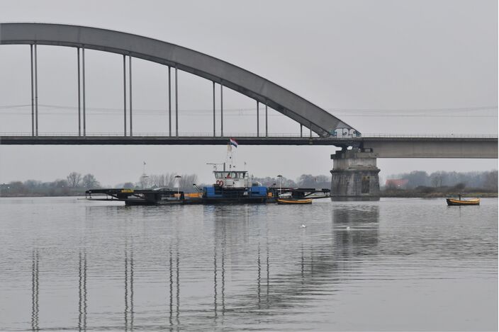 Foto gemaakt door Cynthia van Leusden - Culemborg - Eén van de saaiste winters in lange tijd slaagt er ook de komende tijd weer in enkele grijze en bewolkte dagen te produceren. Er gebeurt vrijwel niets.  