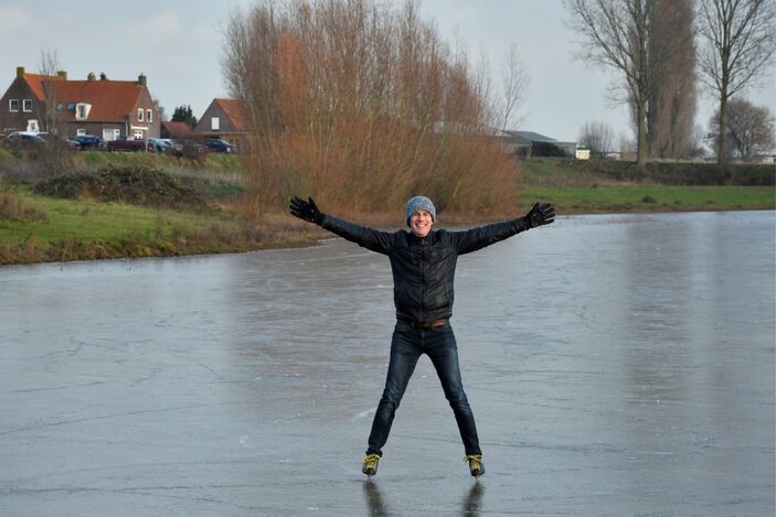 Foto gemaakt door Cynthia van Leusden - Beusichem - Dit weekend kan er nog geschaatst worden, na het weekend zal het snel gedaan zijn met de ijspret.