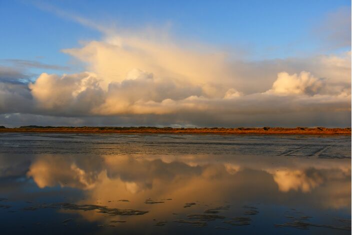 Foto gemaakt door Sytse Schoustra - Terschelling - De decembermaand heeft dit jaar een relatief koude start gemaakt en vanaf vandaag kun je het weerbeeld in toenemende mate winters noemen.