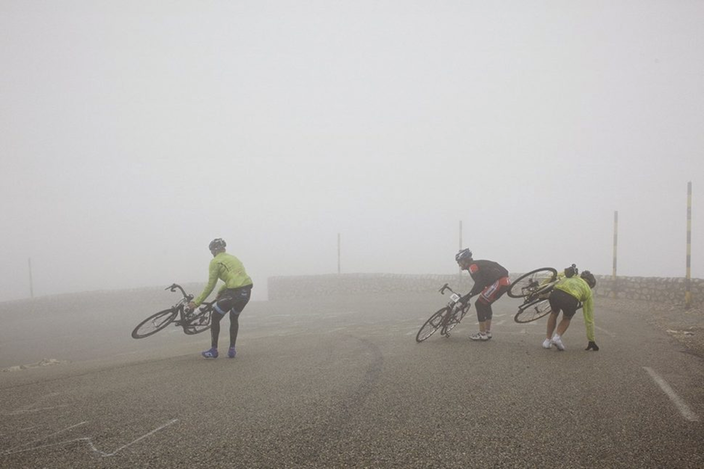 Foto gemaakt door cyclist.co.uk - Mont Ventoux - Helse wind op de Mont Ventoux