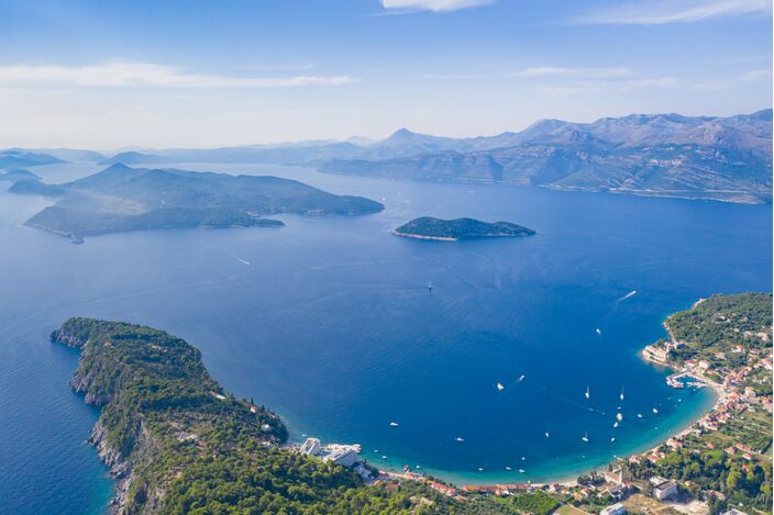 Foto gemaakt door Dronepicr - Kroatië - De Middellandse Zee bij Kroatië. 