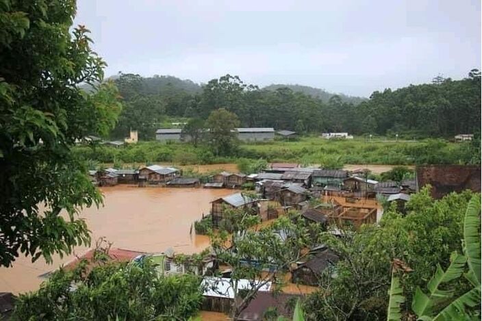 Foto gemaakt door Ando Kelly - Madagaskar - Enorme overstromingen de afgelopen dagen in Madagaskar.