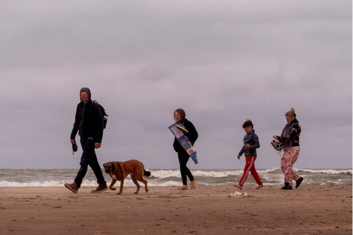 Foto gemaakt door Els Bax, - Noordwijk aan Zee - Hoe dichter bij zee, hoe kouder het is deze lente. 