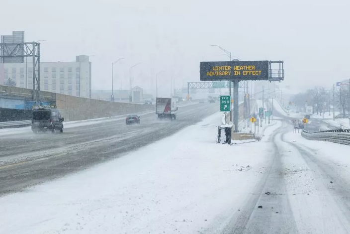 Foto gemaakt door AP - Sneeuwcondities op vele wegen in de Verenigde Staten deze winter