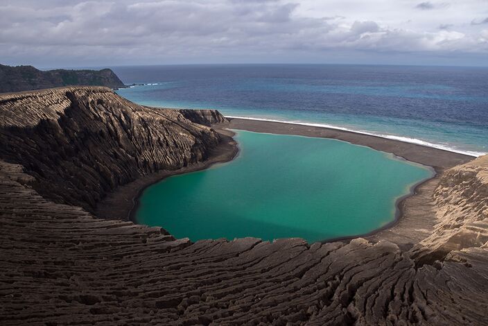 Foto gemaakt door Damien Grouille - Tonga - De eerdere uitbarsting van de Hunga Tonga-Hunga Ha'apai vulkaan beinvloedt het weer op aarde wellicht meer dan eerst gedacht. Ook op het noordelijk halfrond.